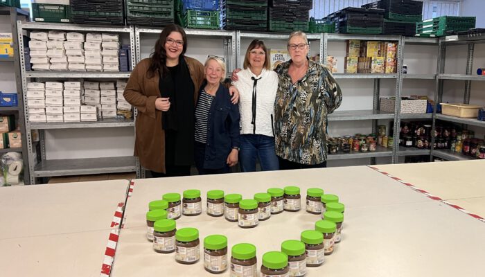 0114 - Reifenhäuser_spendet_ an_Tafel